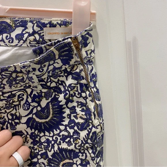 Tory Burch Izzy Printed Crop Skinny Jeans - Picture 5 of 7